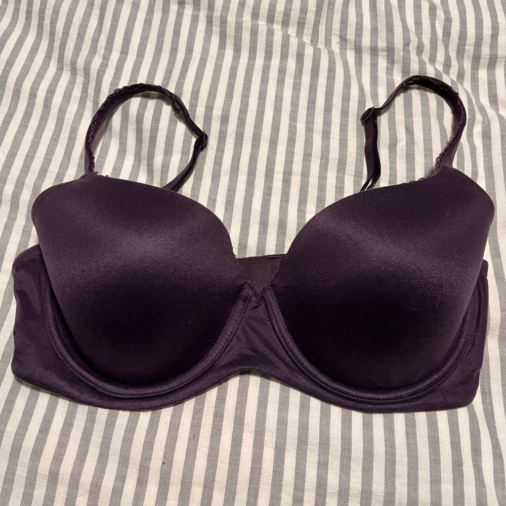 Victoria’s Secret body by Victoria lined Demi bra